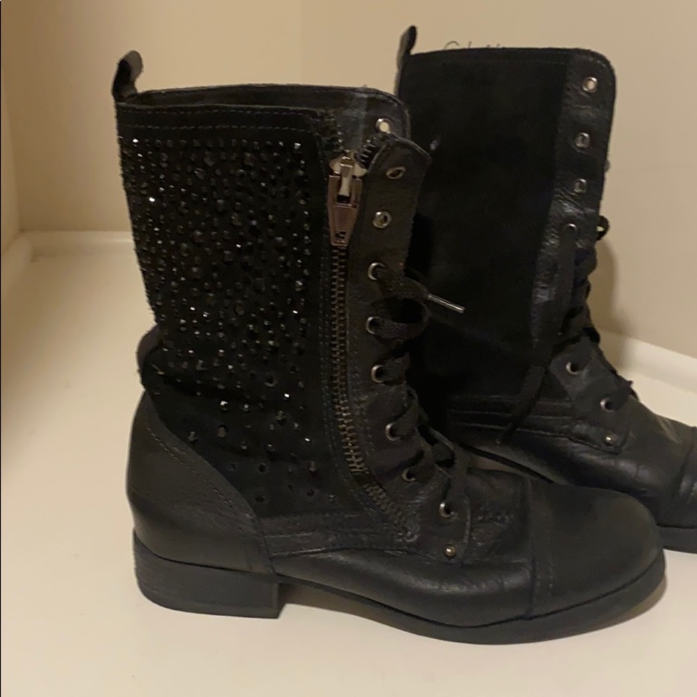 Ladies combat boots